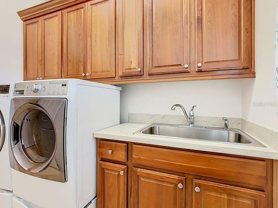 For Sale: $439,000 (2 beds, 2 baths, 2235 Square Feet)