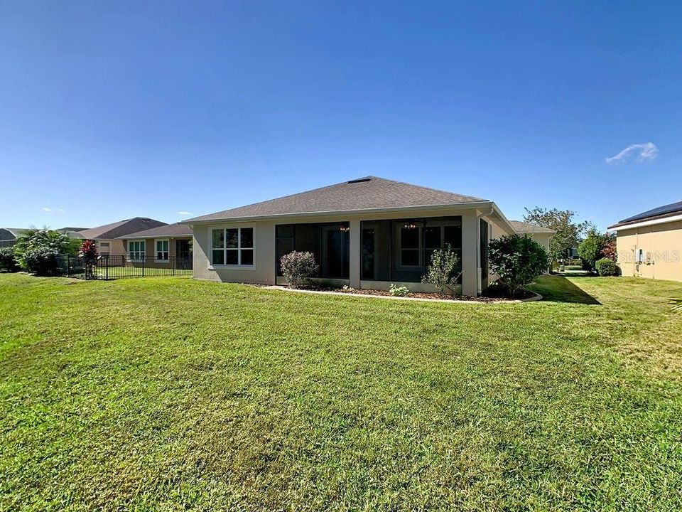 For Sale: $439,000 (2 beds, 2 baths, 2235 Square Feet)