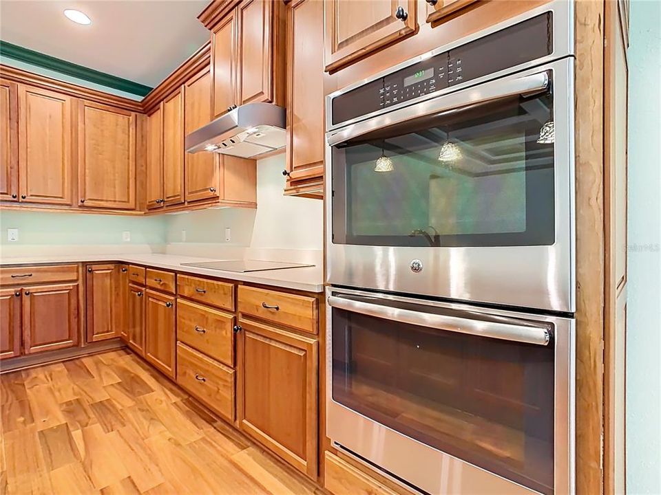 For Sale: $439,000 (2 beds, 2 baths, 2235 Square Feet)