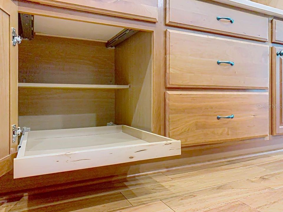 For Sale: $439,000 (2 beds, 2 baths, 2235 Square Feet)