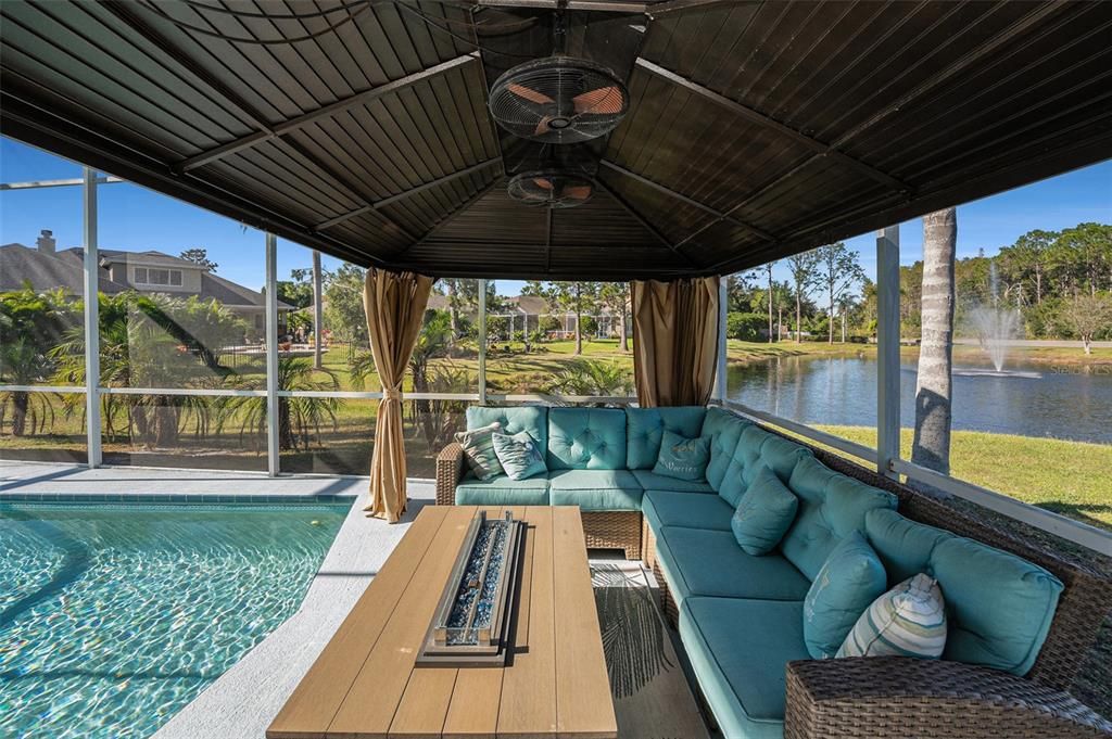 合同活跃: $699,950 (5 贝兹, 3 浴室, 2418 平方英尺)