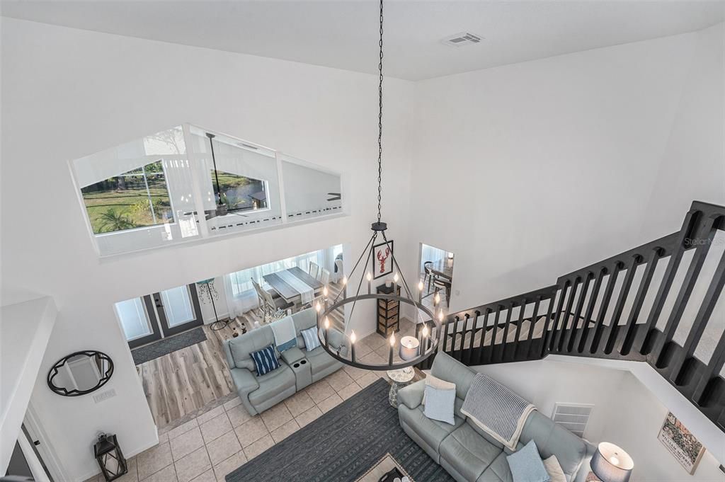 合同活跃: $699,950 (5 贝兹, 3 浴室, 2418 平方英尺)