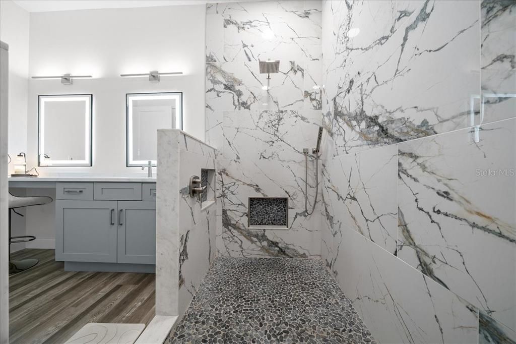 For Sale: $625,000 (2 beds, 2 baths, 1550 Square Feet)