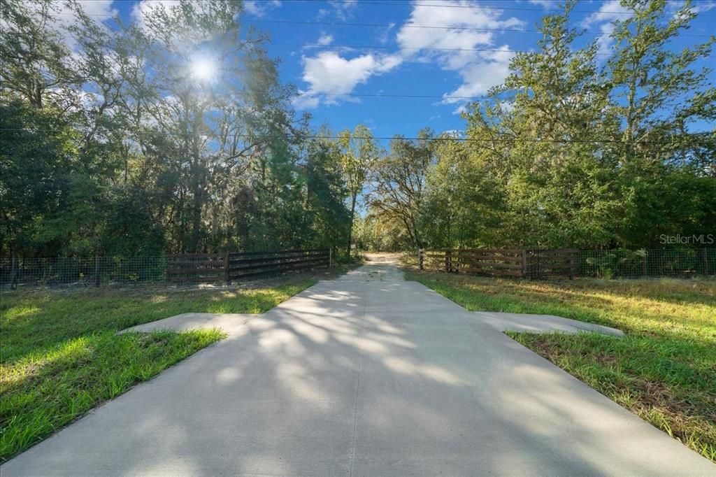 For Sale: $625,000 (2 beds, 2 baths, 1550 Square Feet)