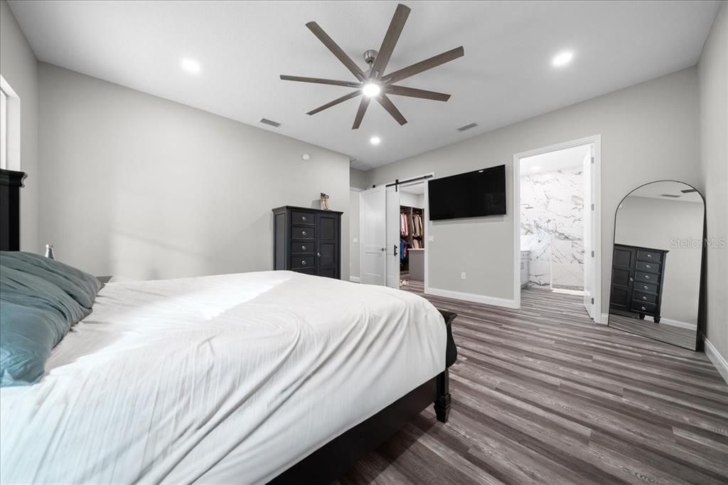 For Sale: $625,000 (2 beds, 2 baths, 1550 Square Feet)