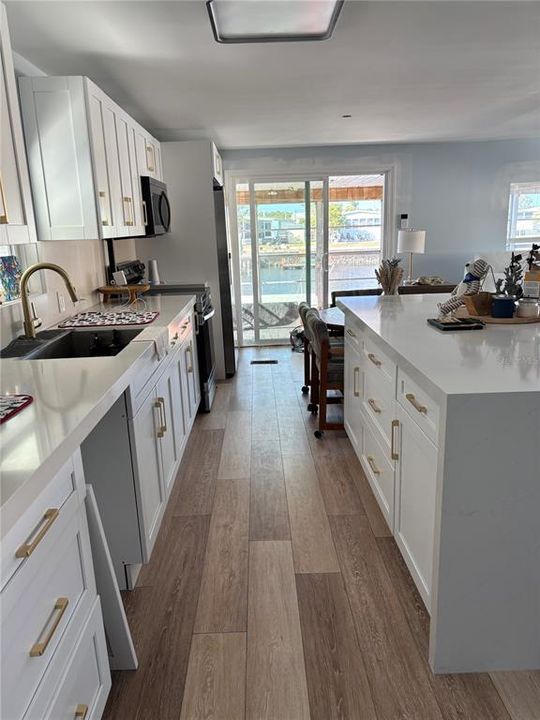 Active With Contract: $140,000 (3 beds, 2 baths, 1152 Square Feet)