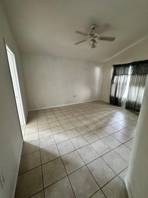 待售: $370,900 (4 贝兹, 2 浴室, 1766 平方英尺)