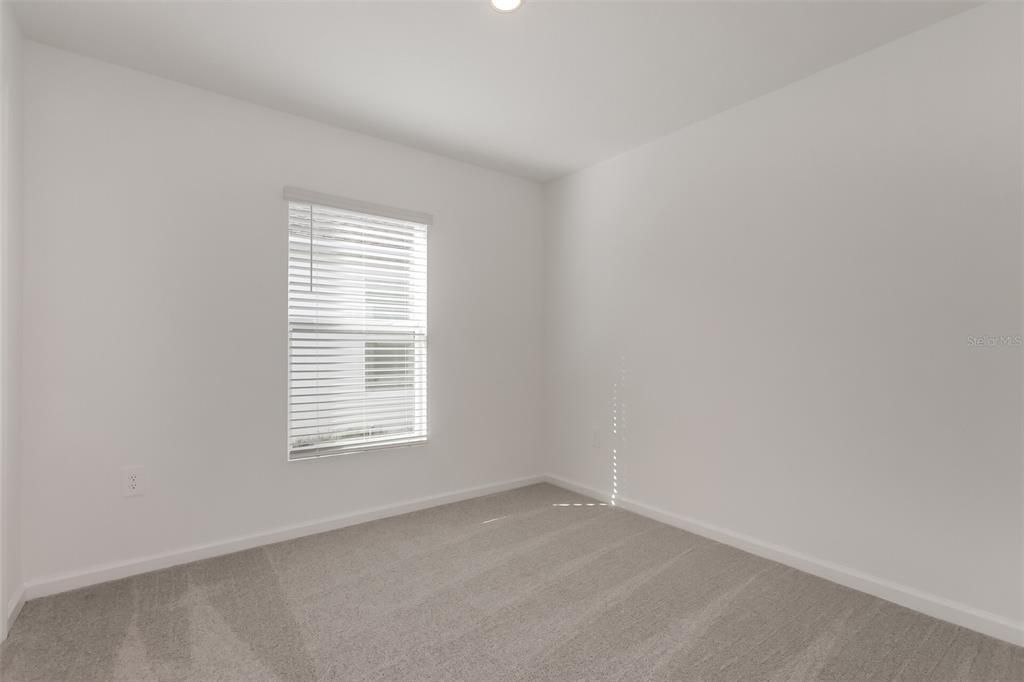 For Rent: $1,895 (4 beds, 2 baths, 1824 Square Feet)