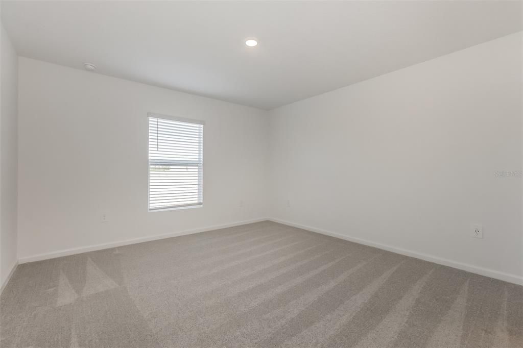 For Rent: $1,895 (4 beds, 2 baths, 1824 Square Feet)