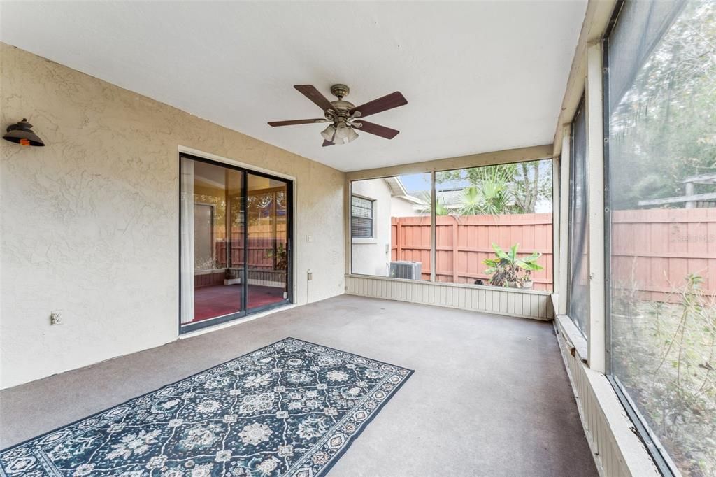 Activo con contrato: $270,000 (2 camas, 2 baños, 1052 Pies cuadrados)