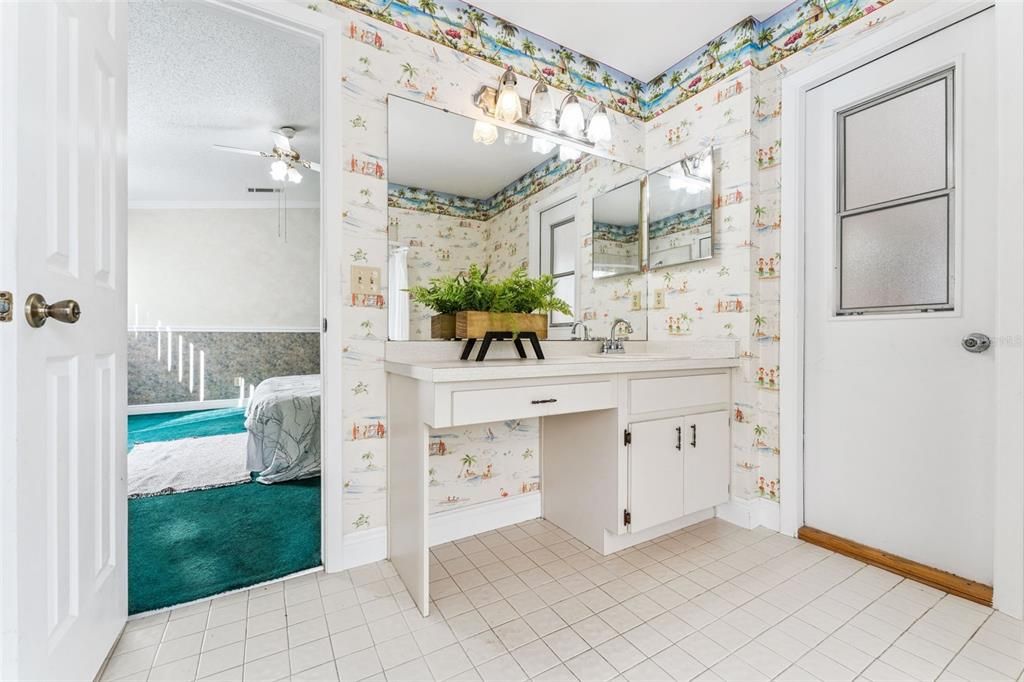 Activo con contrato: $270,000 (2 camas, 2 baños, 1052 Pies cuadrados)