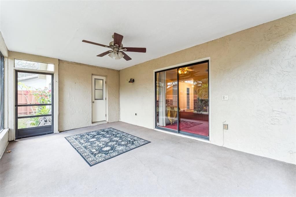 Activo con contrato: $270,000 (2 camas, 2 baños, 1052 Pies cuadrados)