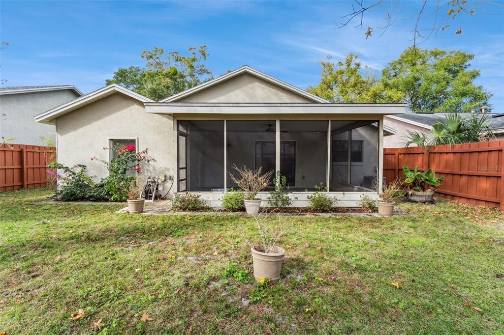 Activo con contrato: $270,000 (2 camas, 2 baños, 1052 Pies cuadrados)