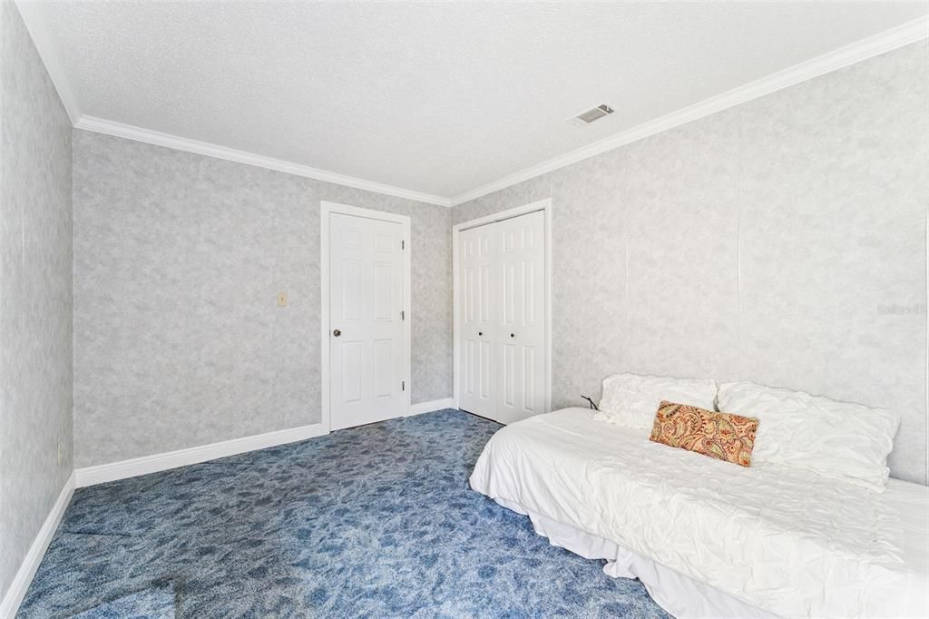 Activo con contrato: $270,000 (2 camas, 2 baños, 1052 Pies cuadrados)