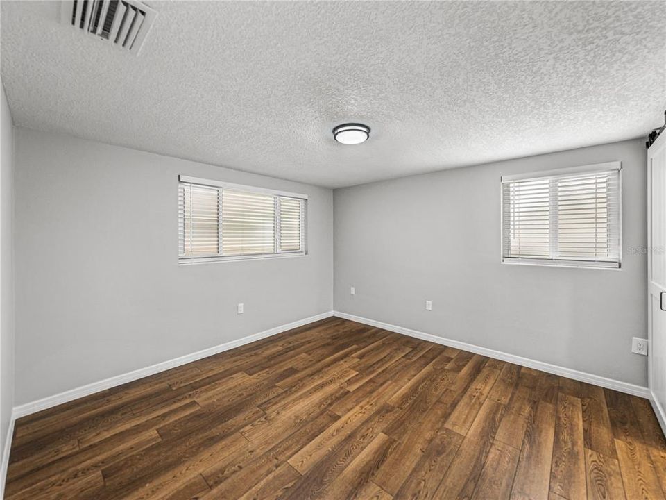 Active With Contract: $280,000 (3 beds, 2 baths, 1284 Square Feet)