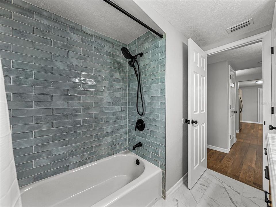 Active With Contract: $280,000 (3 beds, 2 baths, 1284 Square Feet)