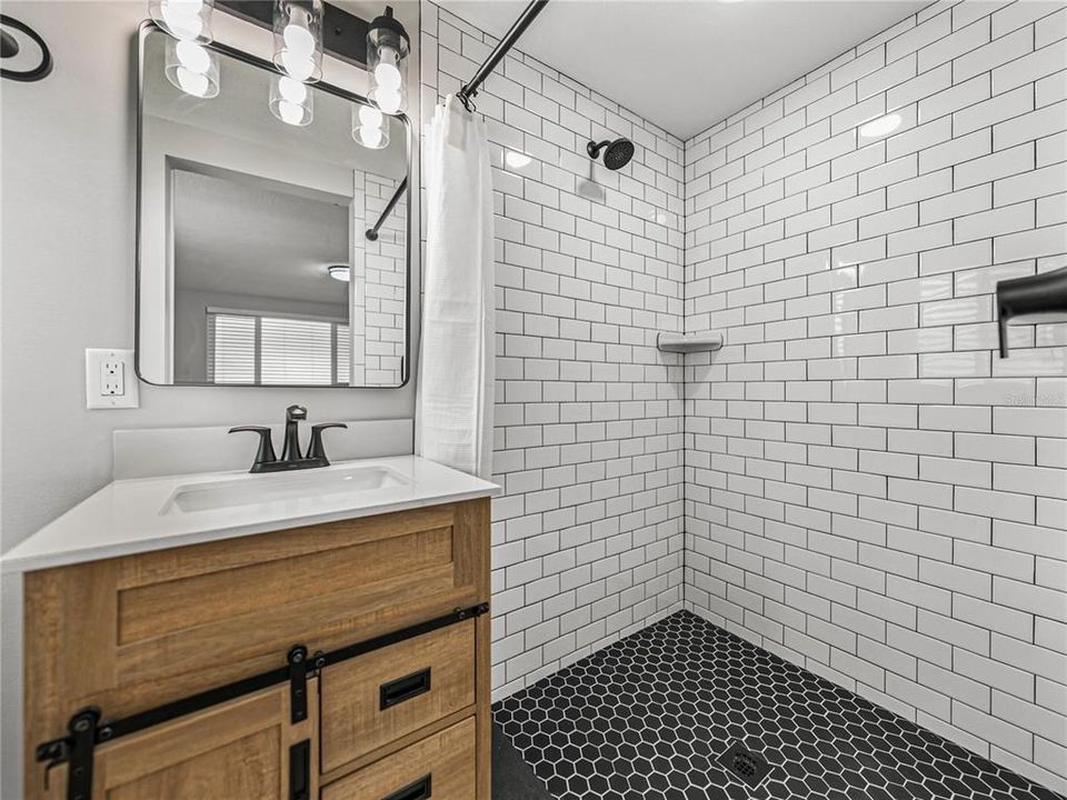 Active With Contract: $280,000 (3 beds, 2 baths, 1284 Square Feet)