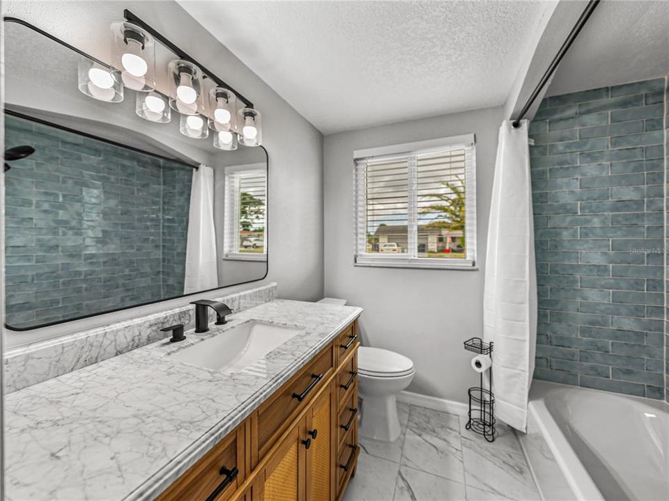 Active With Contract: $280,000 (3 beds, 2 baths, 1284 Square Feet)