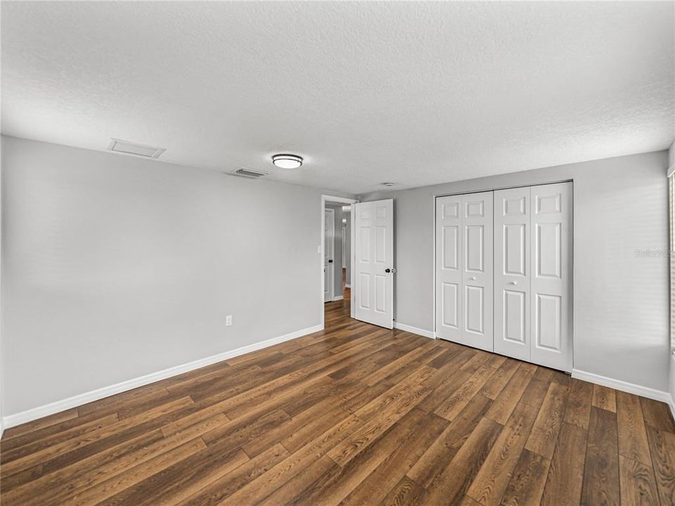 Active With Contract: $280,000 (3 beds, 2 baths, 1284 Square Feet)