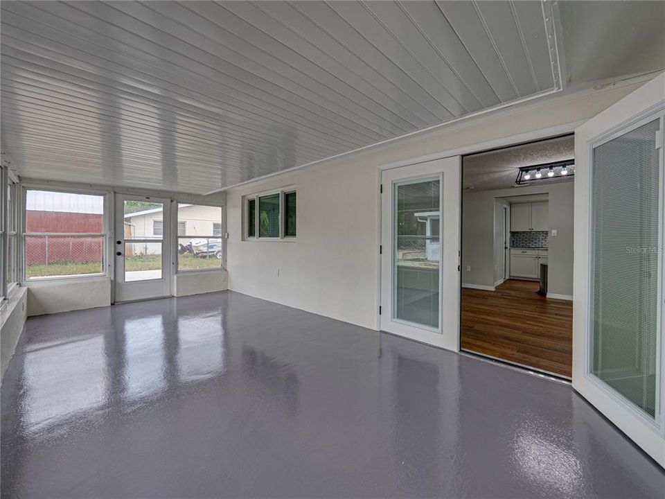 Active With Contract: $280,000 (3 beds, 2 baths, 1284 Square Feet)