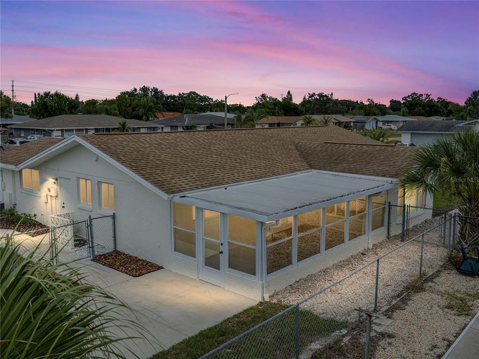 Active With Contract: $280,000 (3 beds, 2 baths, 1284 Square Feet)