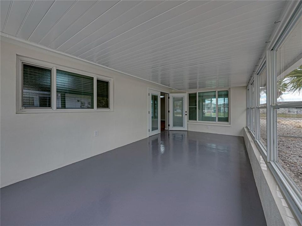 Active With Contract: $280,000 (3 beds, 2 baths, 1284 Square Feet)