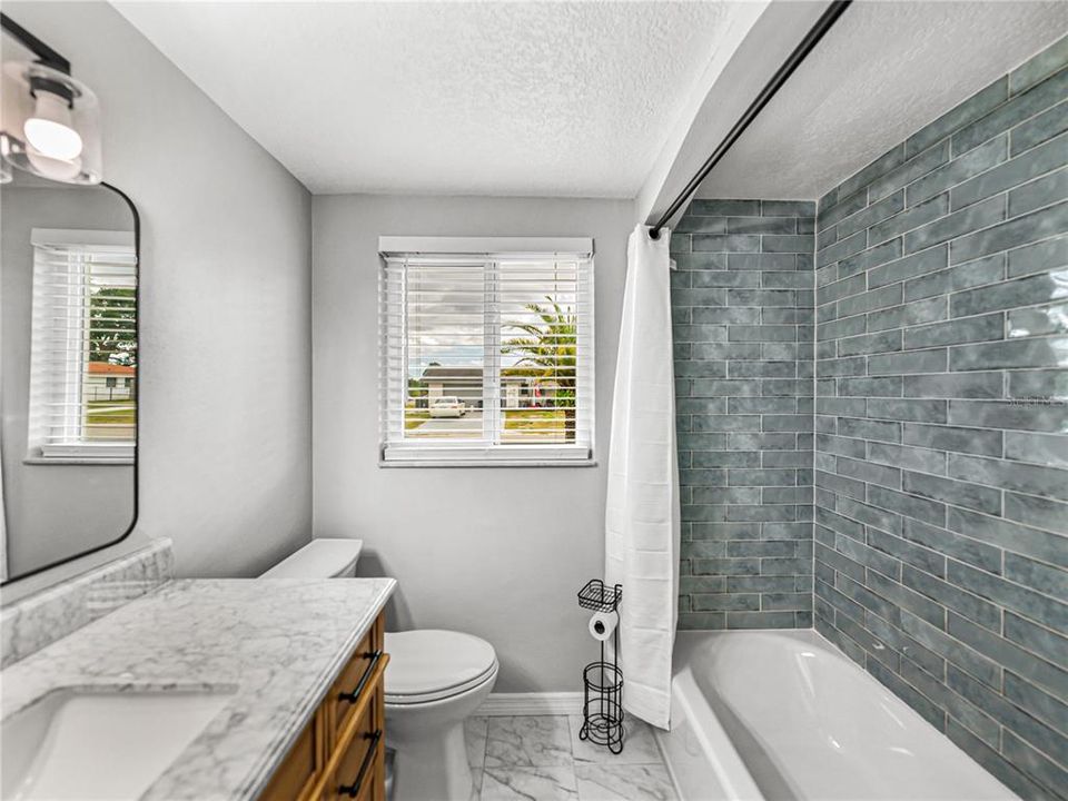 Active With Contract: $280,000 (3 beds, 2 baths, 1284 Square Feet)