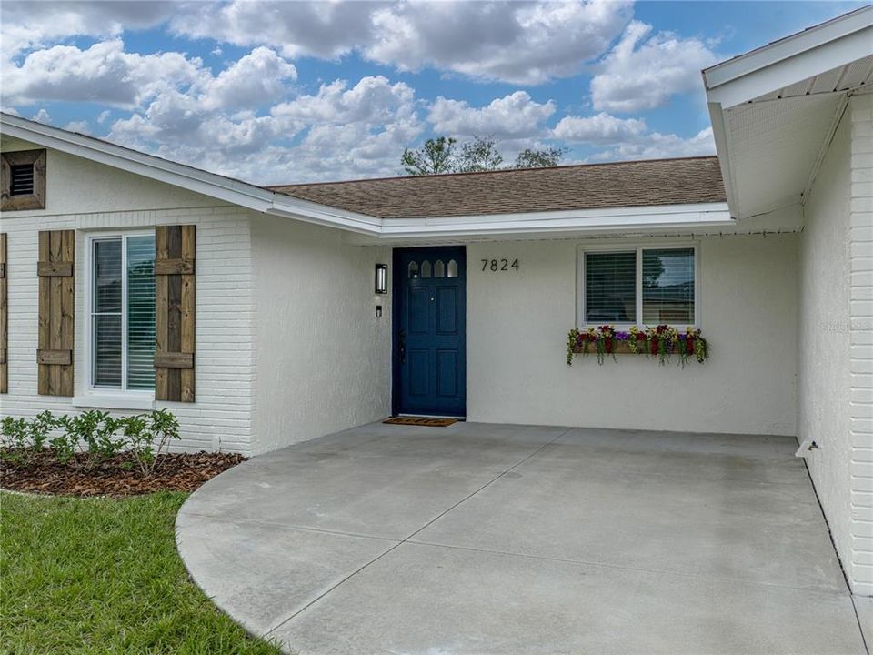 Active With Contract: $280,000 (3 beds, 2 baths, 1284 Square Feet)