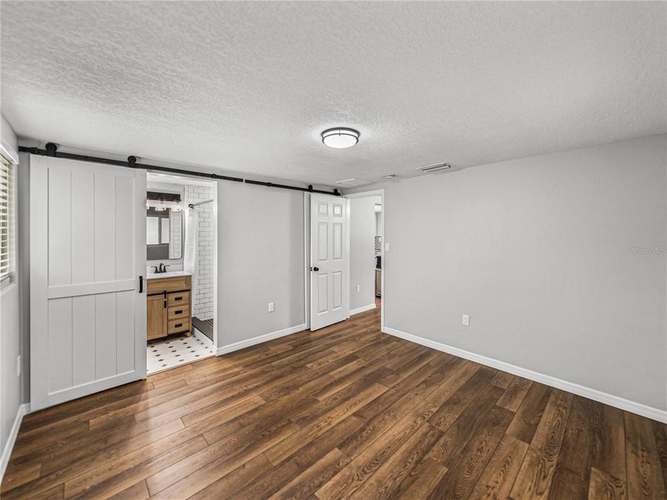 Active With Contract: $280,000 (3 beds, 2 baths, 1284 Square Feet)