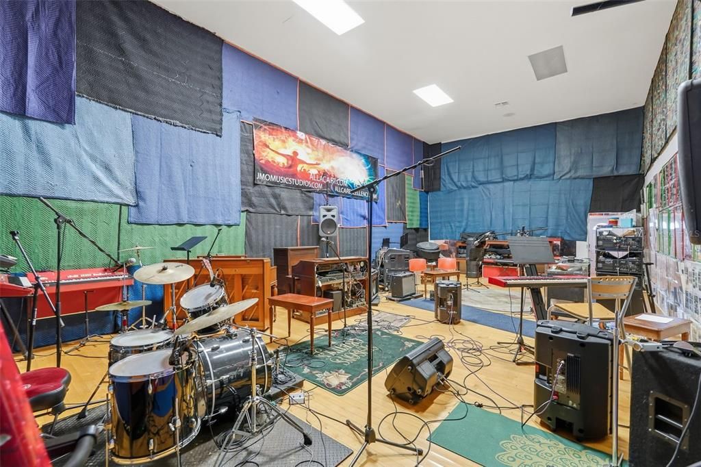 На продажу: $3,500,000 (6 спален, 4 ванн, 6029 Квадратных фут)