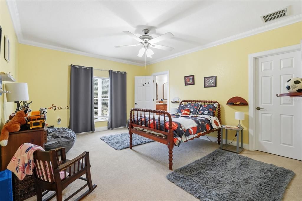 На продажу: $3,500,000 (6 спален, 4 ванн, 6029 Квадратных фут)