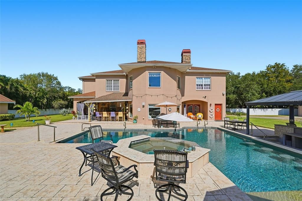 На продажу: $3,500,000 (6 спален, 4 ванн, 6029 Квадратных фут)