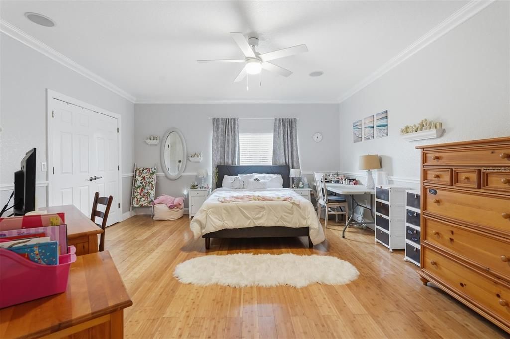 На продажу: $3,500,000 (6 спален, 4 ванн, 6029 Квадратных фут)