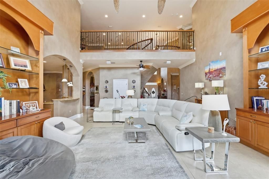 На продажу: $3,500,000 (6 спален, 4 ванн, 6029 Квадратных фут)