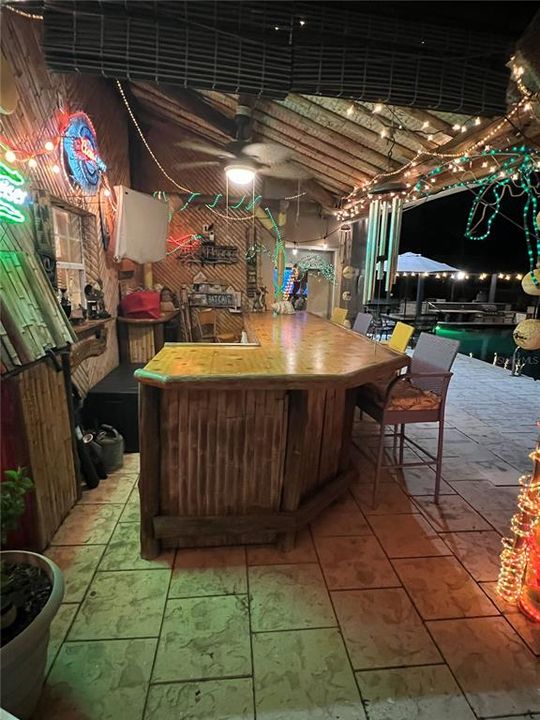 На продажу: $3,100,000 (6 спален, 4 ванн, 6029 Квадратных фут)