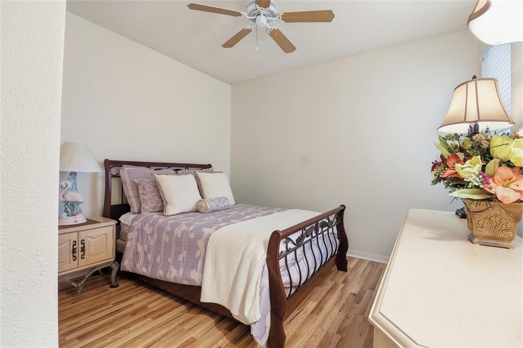 For Sale: $245,500 (2 beds, 2 baths, 1433 Square Feet)