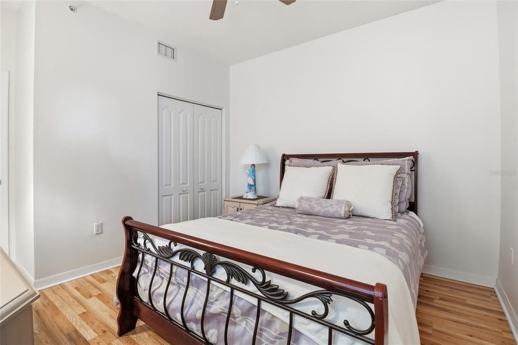 For Sale: $245,500 (2 beds, 2 baths, 1433 Square Feet)