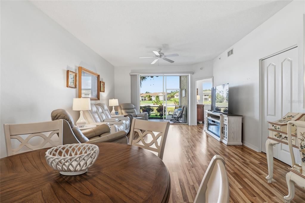 For Sale: $245,500 (2 beds, 2 baths, 1433 Square Feet)