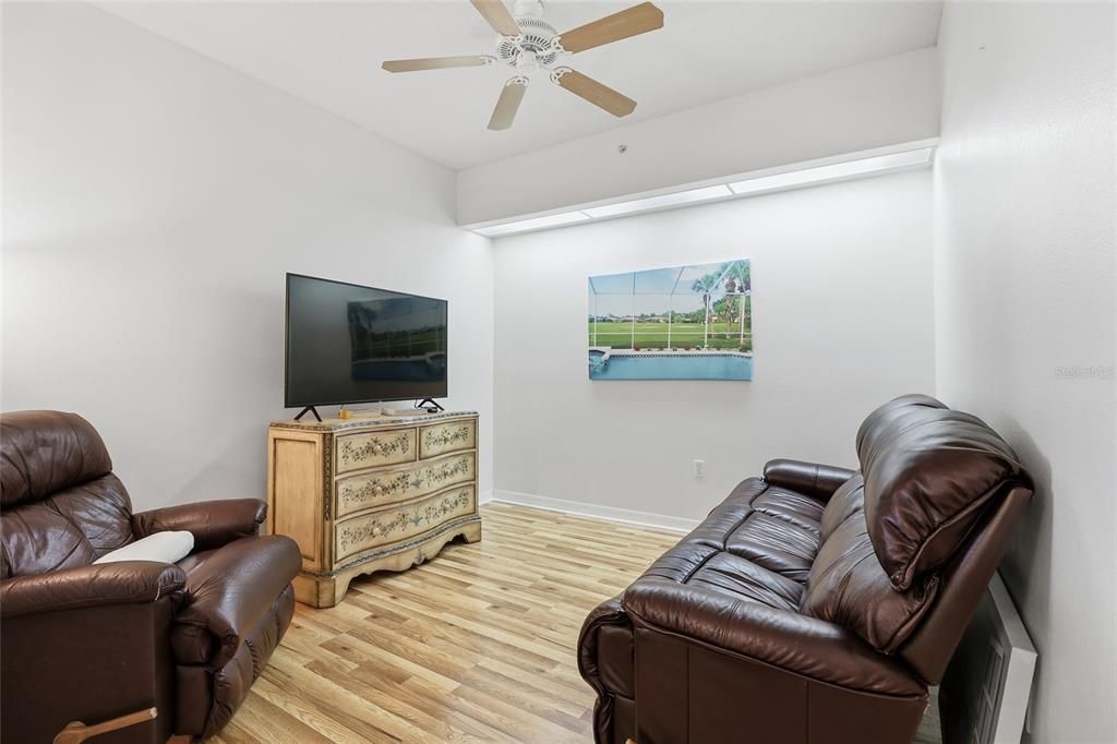 For Sale: $245,500 (2 beds, 2 baths, 1433 Square Feet)