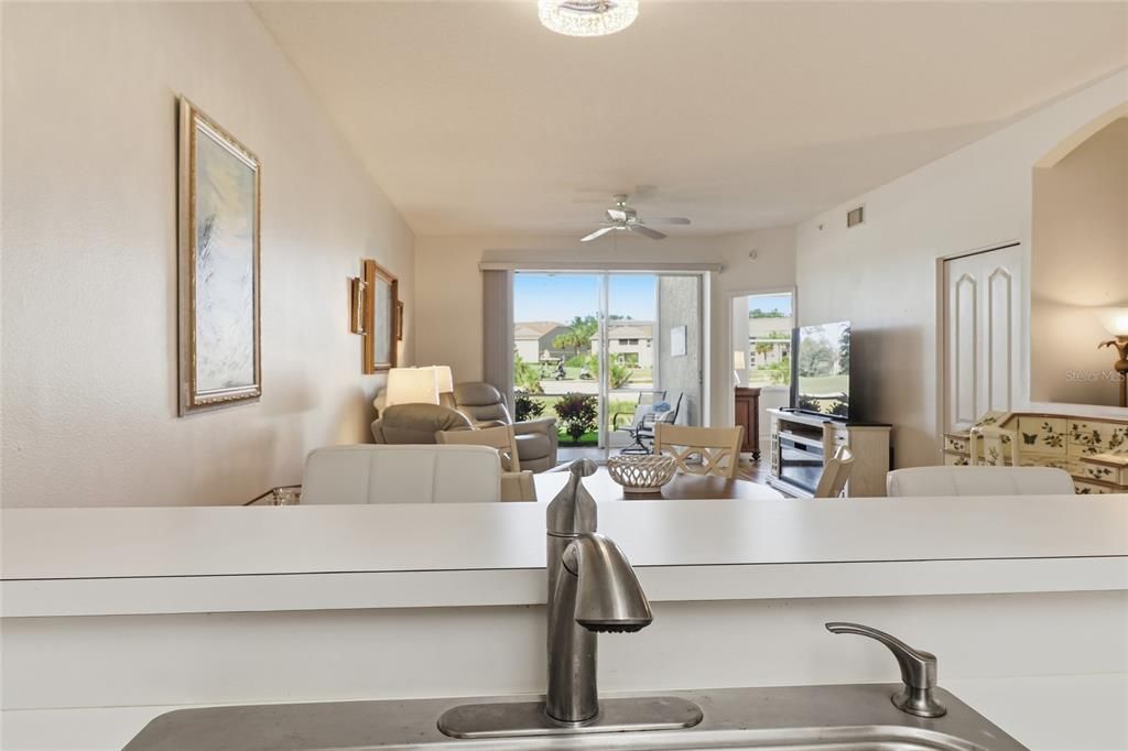 For Sale: $245,500 (2 beds, 2 baths, 1433 Square Feet)