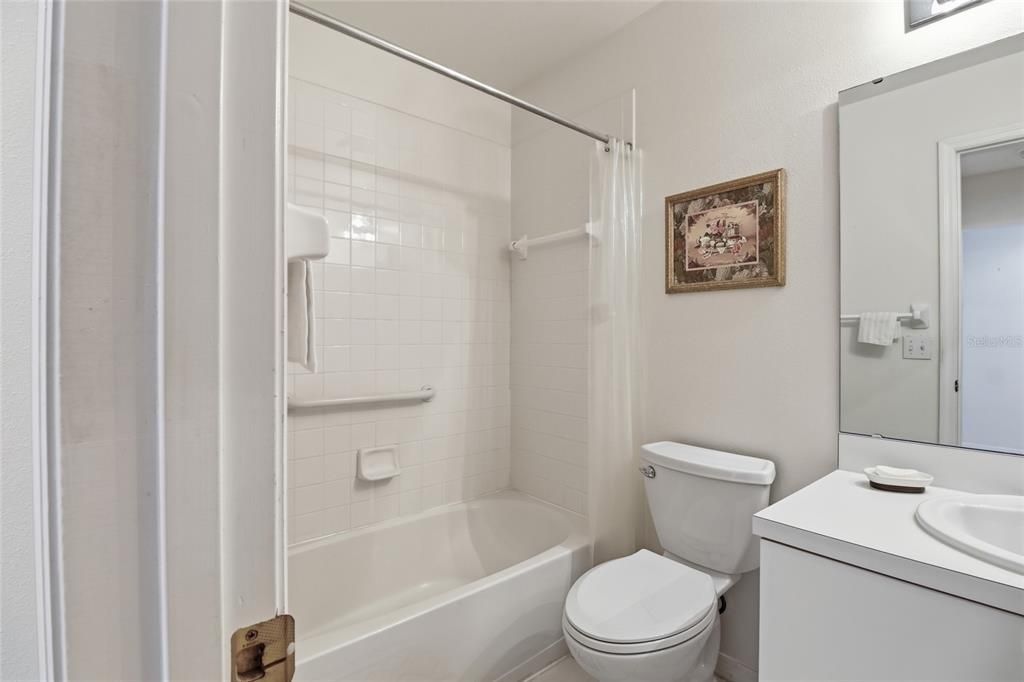 For Sale: $245,500 (2 beds, 2 baths, 1433 Square Feet)