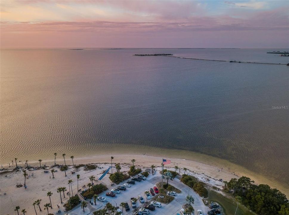 待售: $225,000 (2 贝兹, 2 浴室, 980 平方英尺)