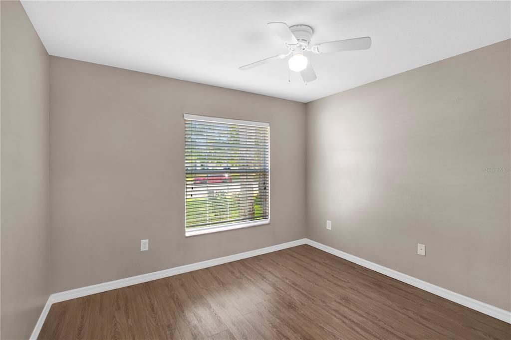 出租: $2,100 (3 贝兹, 2 浴室, 1340 平方英尺)