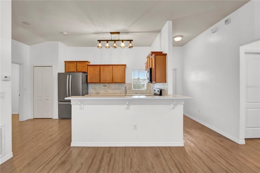 出租: $2,100 (3 贝兹, 2 浴室, 1340 平方英尺)