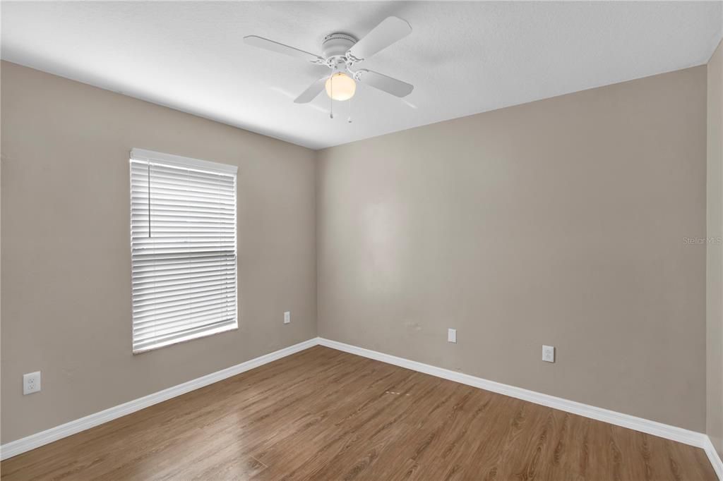 出租: $2,100 (3 贝兹, 2 浴室, 1340 平方英尺)