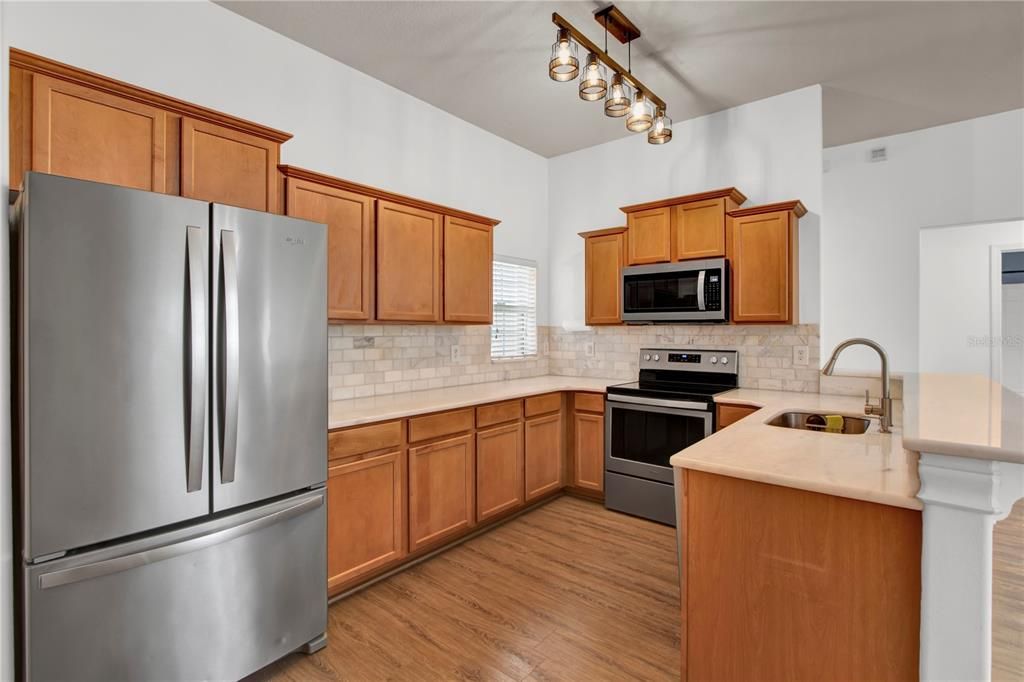 出租: $2,100 (3 贝兹, 2 浴室, 1340 平方英尺)