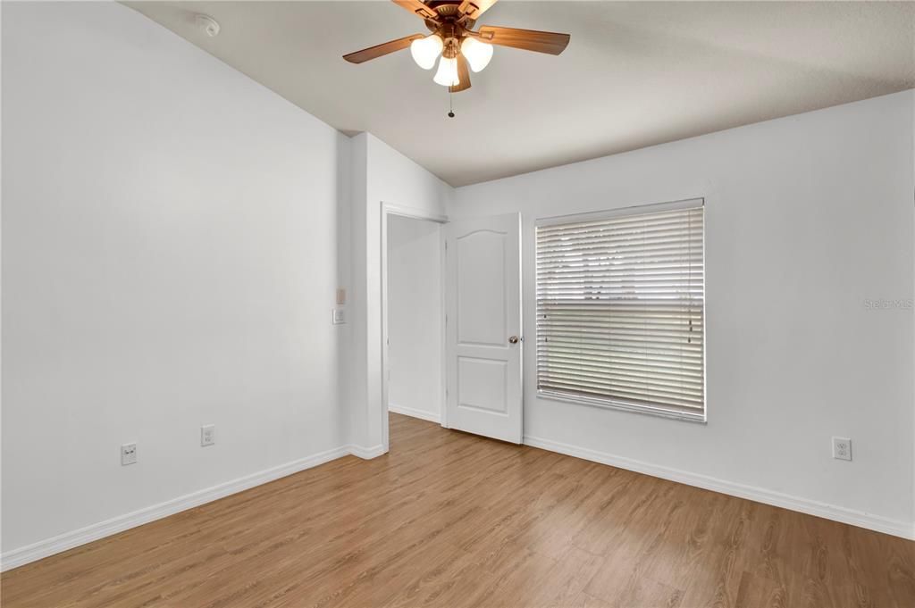 出租: $2,100 (3 贝兹, 2 浴室, 1340 平方英尺)