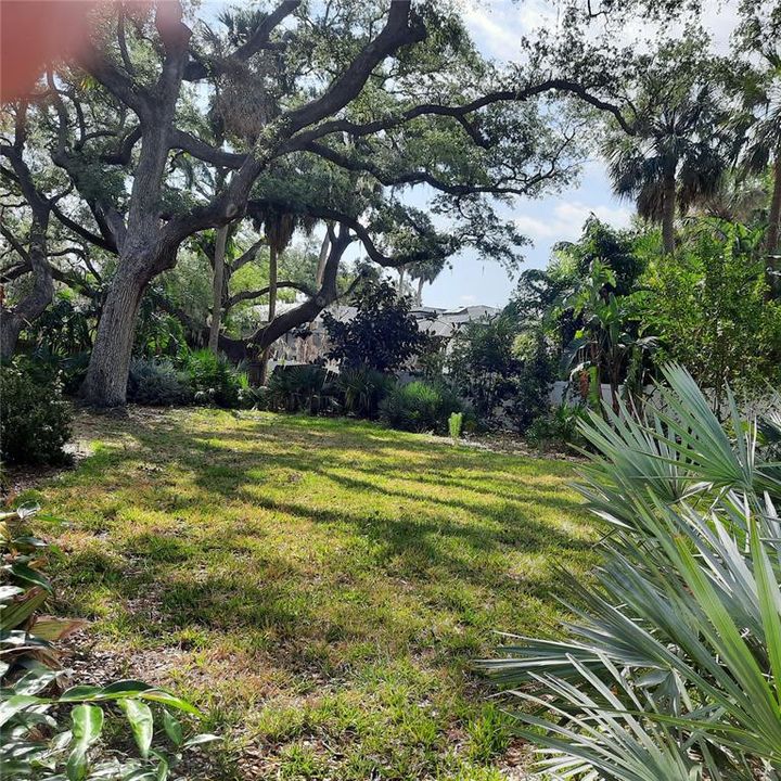 For Sale: $890,000 (0.29 acres)