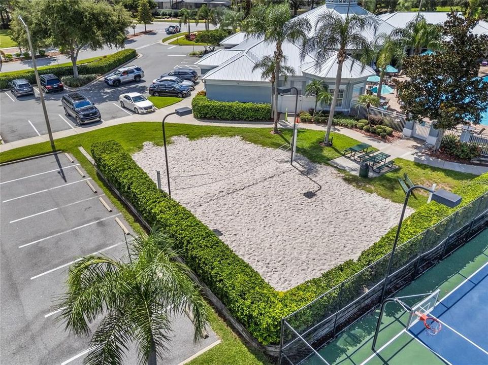 Active With Contract: $300,000 (3 beds, 3 baths, 1440 Square Feet)