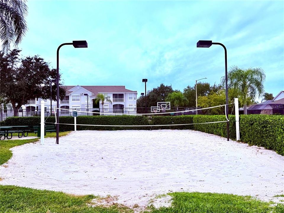 Active With Contract: $300,000 (3 beds, 3 baths, 1440 Square Feet)